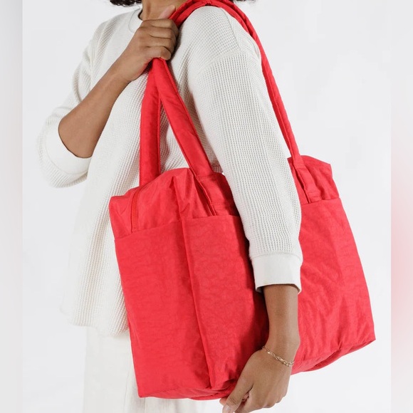 NWT BAGGU Cloud Carry-on | Candy Apple Red | Limited Edition - Picture 10 of 10